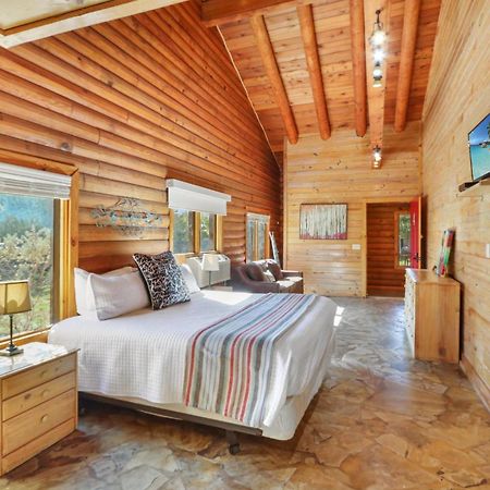 Wimberley Log Cabins Resort And Suites- Unit 4 Eksteriør billede