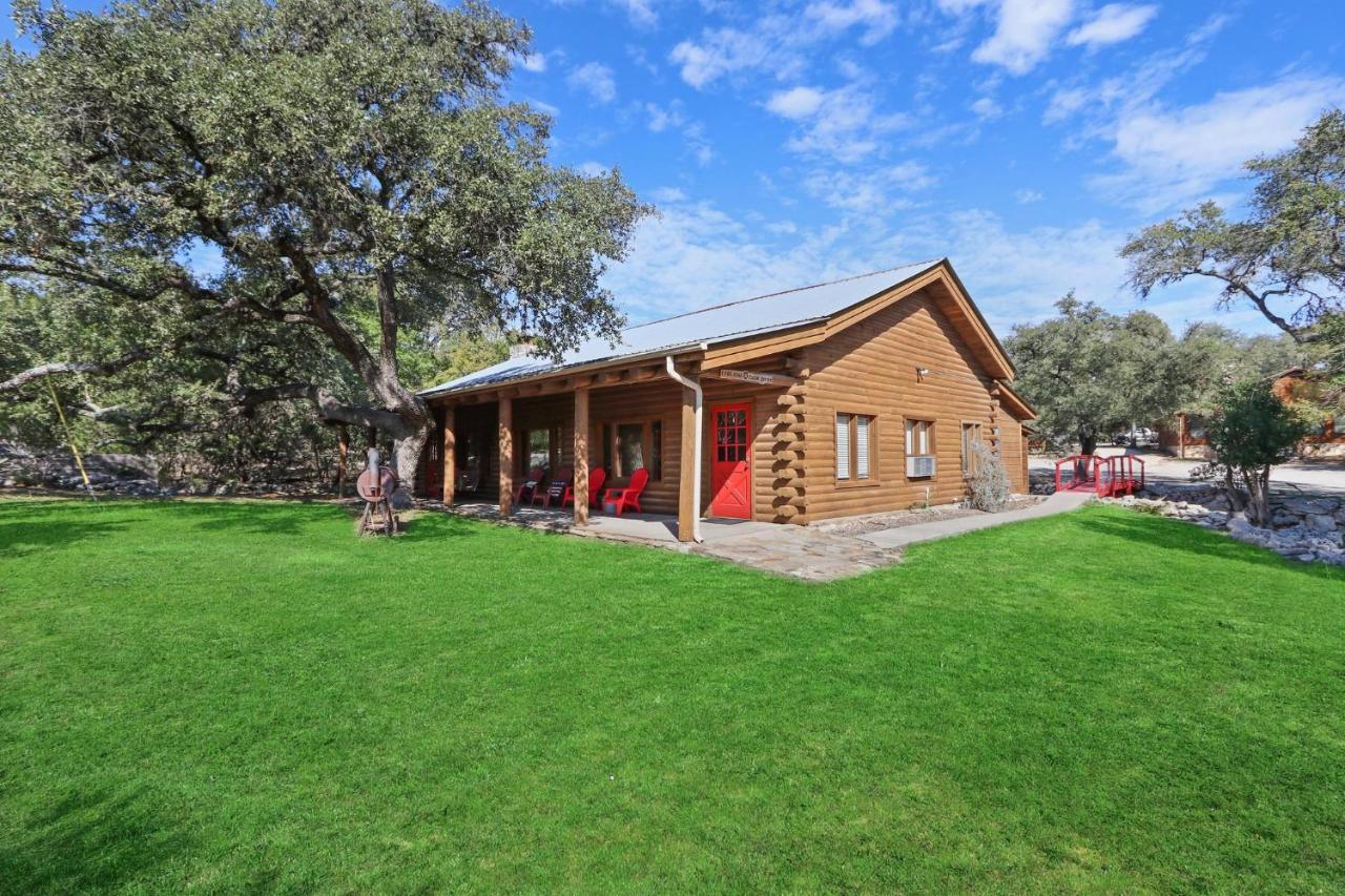 Wimberley Log Cabins Resort And Suites- Unit 4 Eksteriør billede