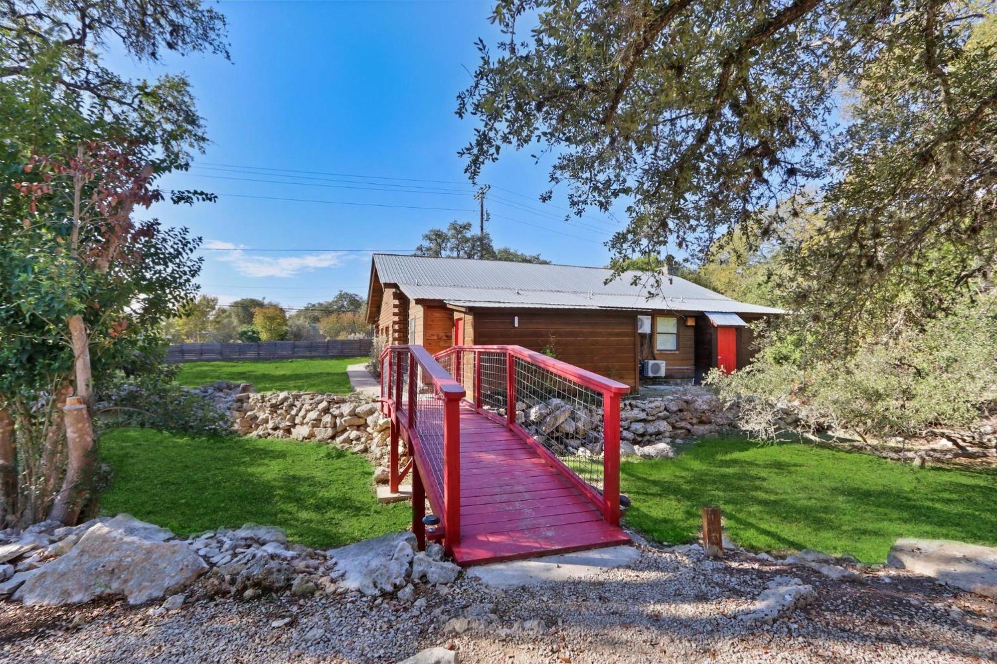 Wimberley Log Cabins Resort And Suites- Unit 4 Eksteriør billede
